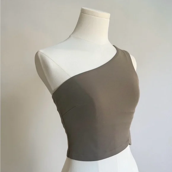 Lululemon Women’s One-Shoulder Cropped Sports Bra in Taupe! Size 2! - Picture 4 of 7